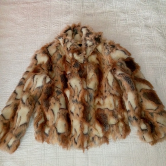 Rachel Zoe Jackets & Blazers - Rachel Zoe Foxy multi color Tan Faux Fur Coat